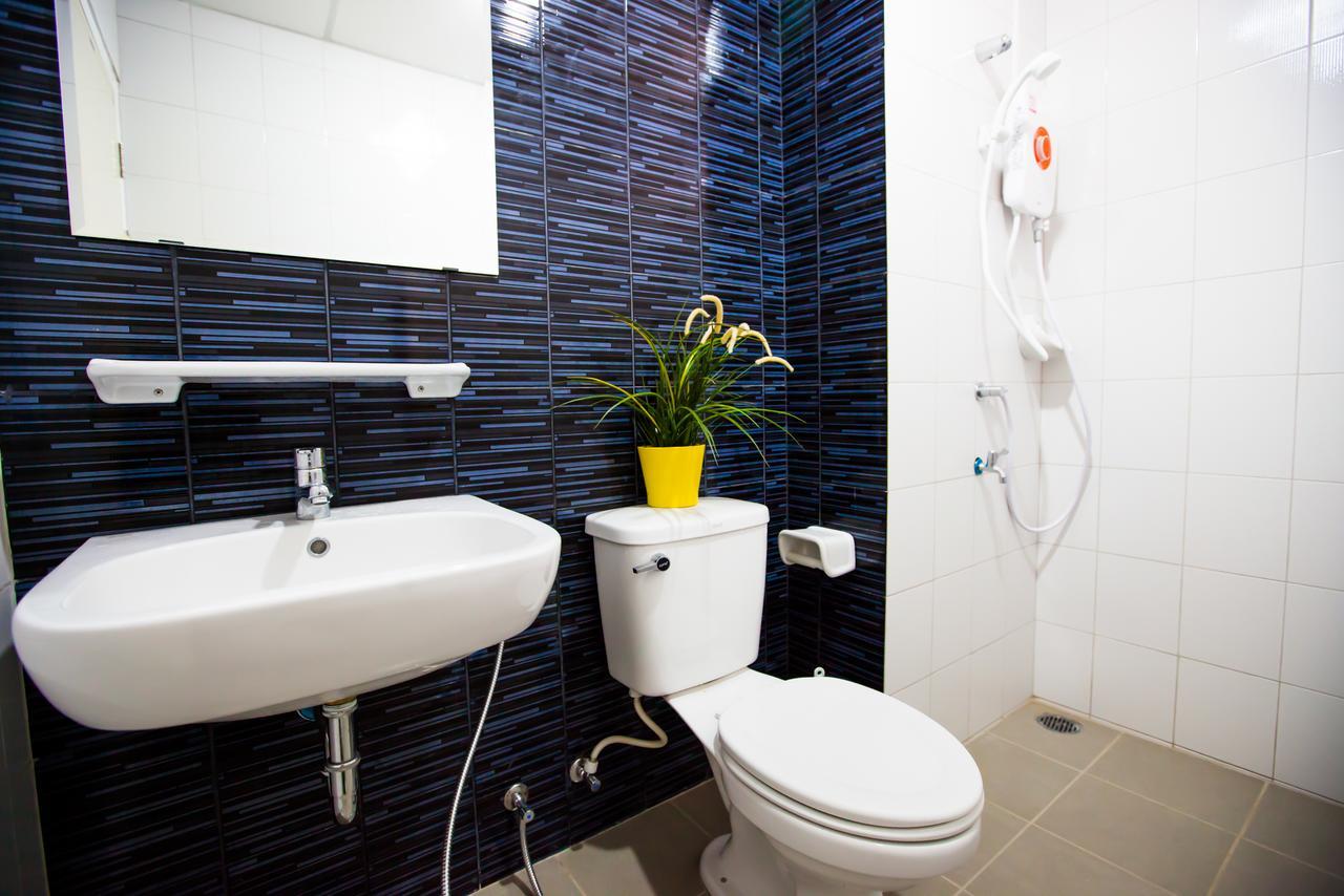 Room 9 Residence (Adults Only) Pluak Daeng Exterior foto